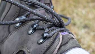 wandelschoenen strikken & pijn aan je voet voorkomen