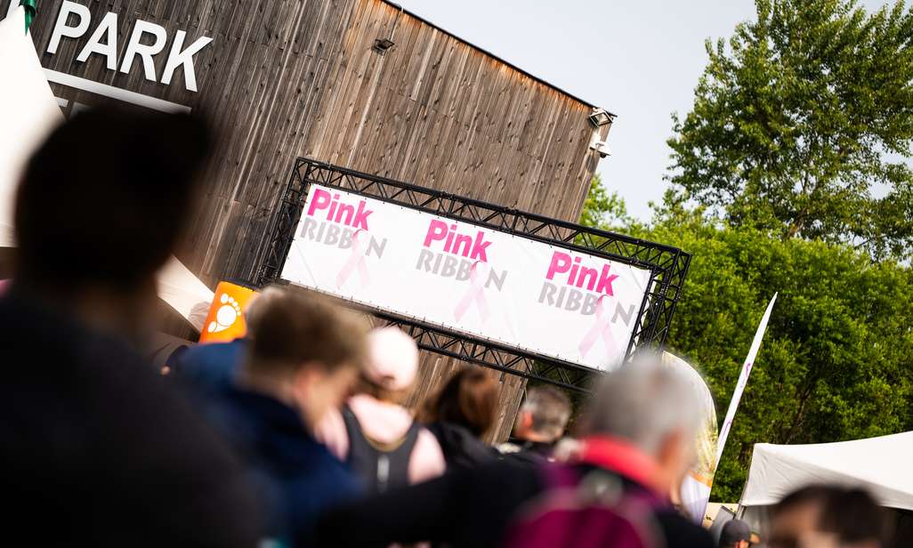 Wandelen op de Walk for Pink Ribbon 2026.