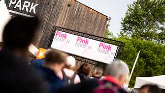 Wandelen op de Walk for Pink Ribbon 2026.